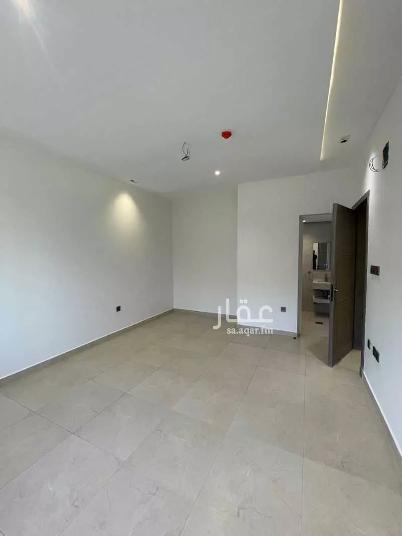 عمارة 900 م² في البساتين 5