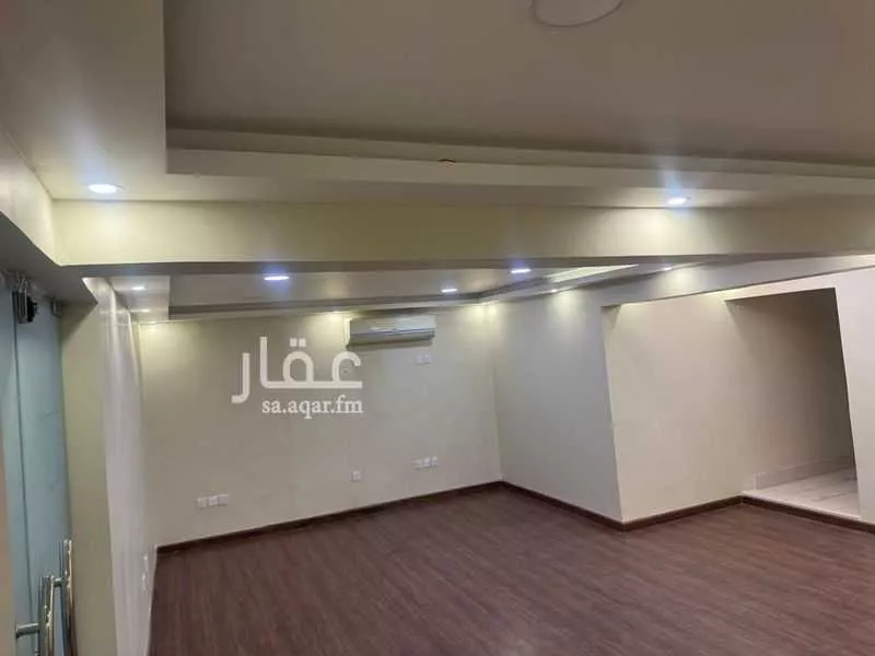 496 sqm building in Al Tubayshi 3