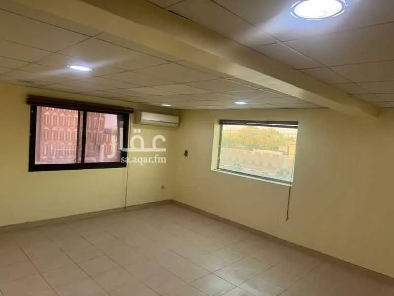 496 sqm building in Al Tubayshi 10