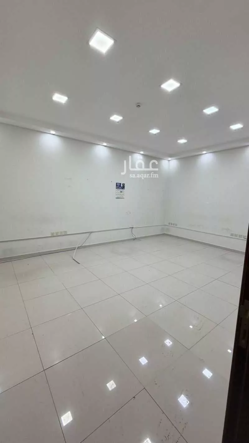 عمارة 994 م² في المنار 4