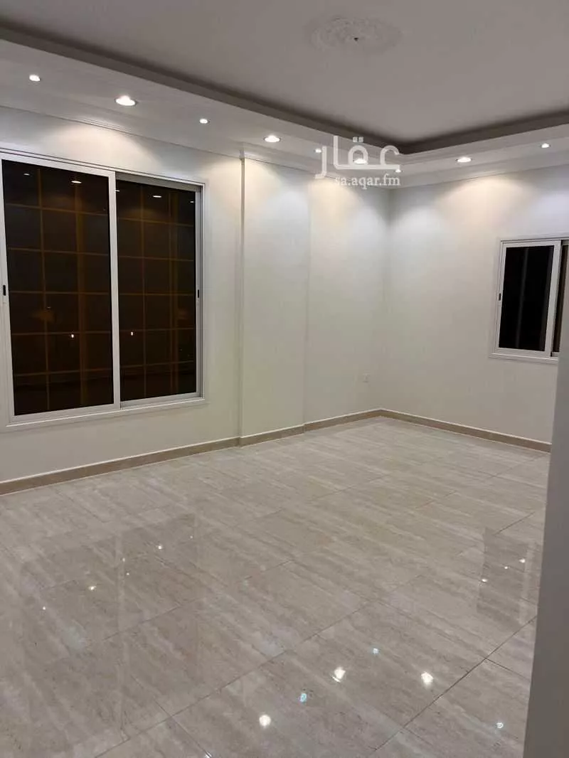 عمارة 600 م² في الشعلة 7
