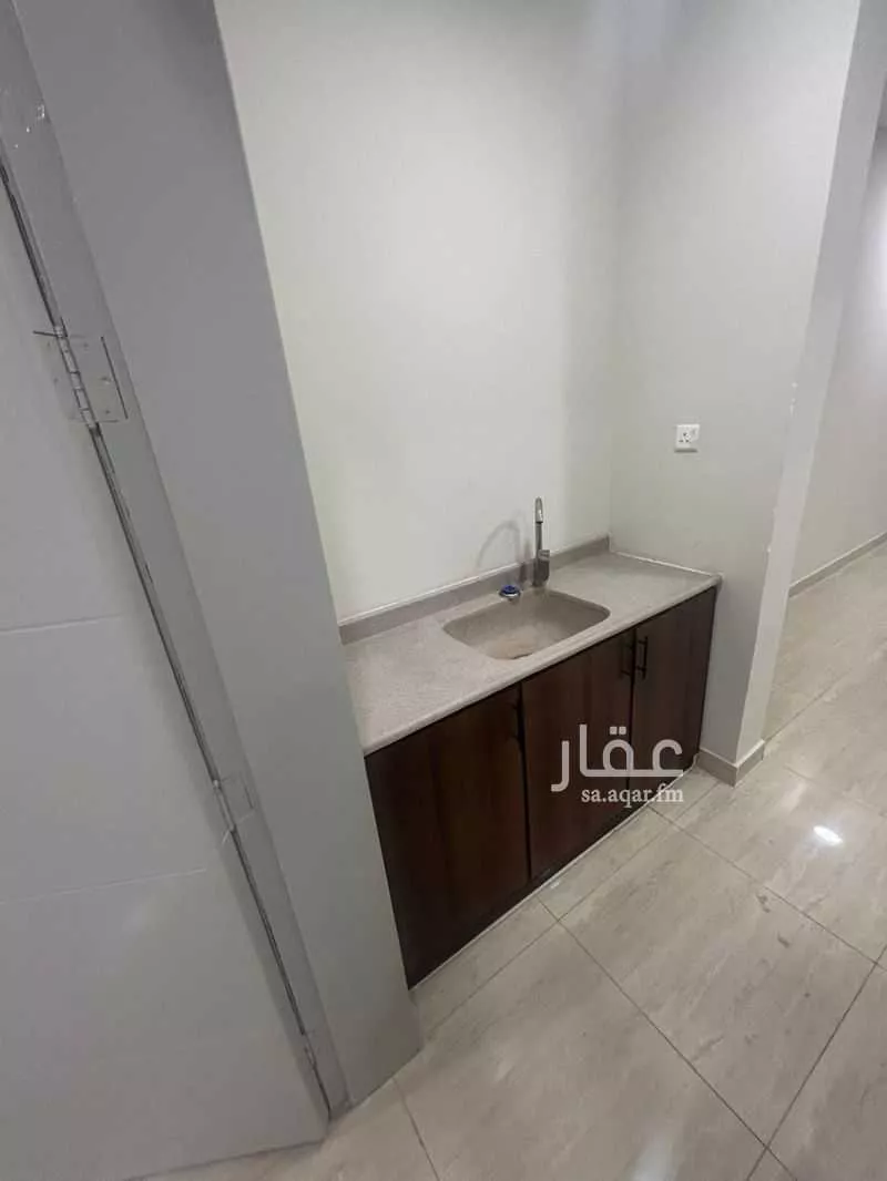 650 sqm building in Al Dabab 5