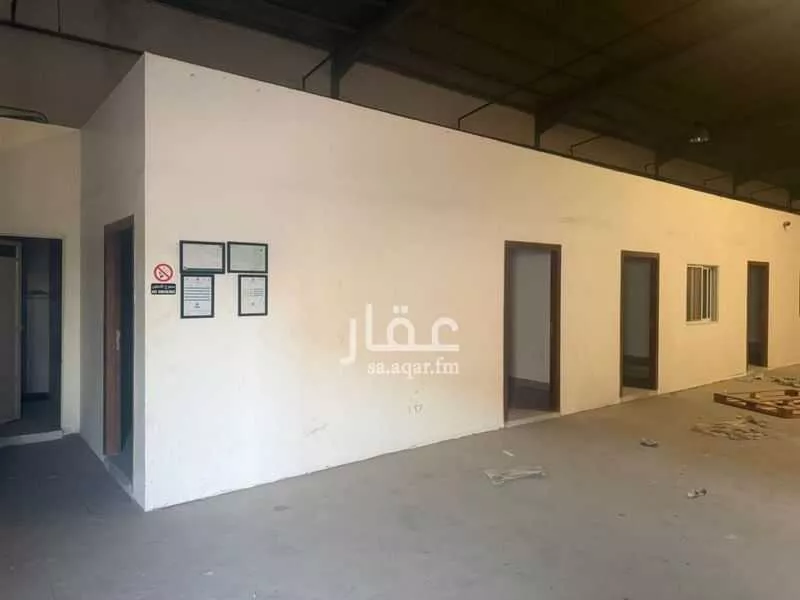 مستودع 2000 م² في النهضة 3