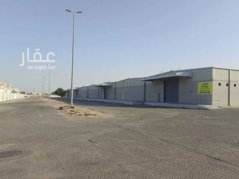 مستودع 21700 م² في النورس 5