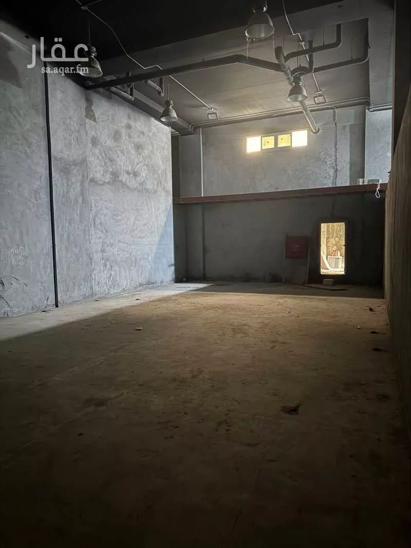 1920 sqm warehouse in East Beach 2