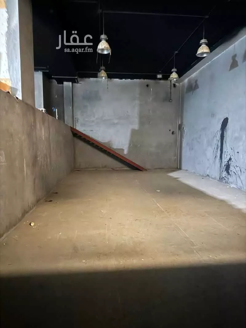 1920 sqm warehouse in East Beach 3