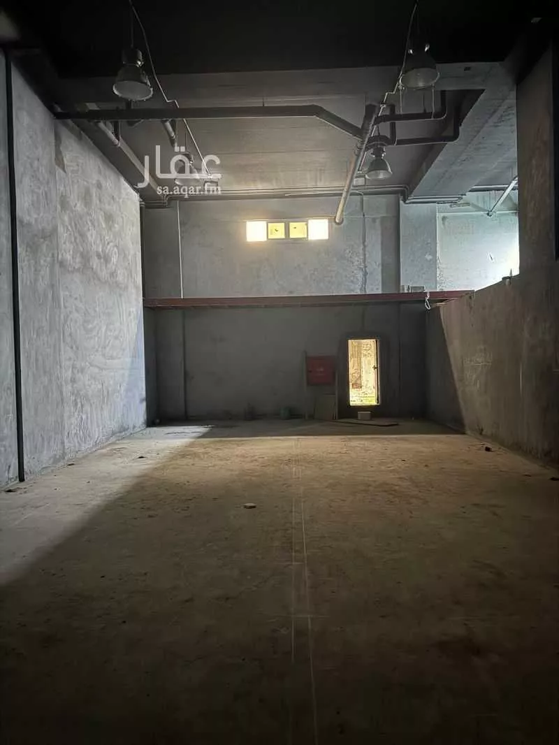 1920 sqm warehouse in East Beach 4