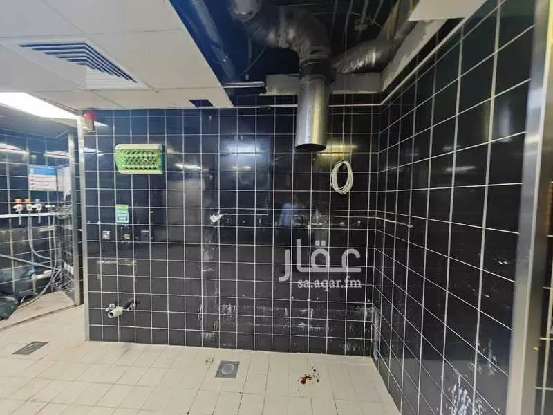 محل 50 م² في الظهران 7