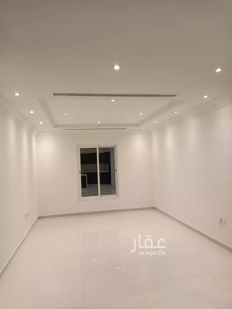847 sqm building in Al Qusur 13
