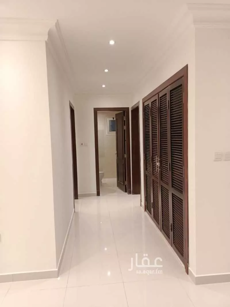 847 sqm building in Al Qusur 14