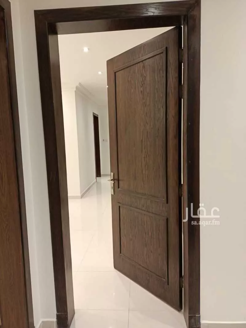 847 sqm building in Al Qusur 16