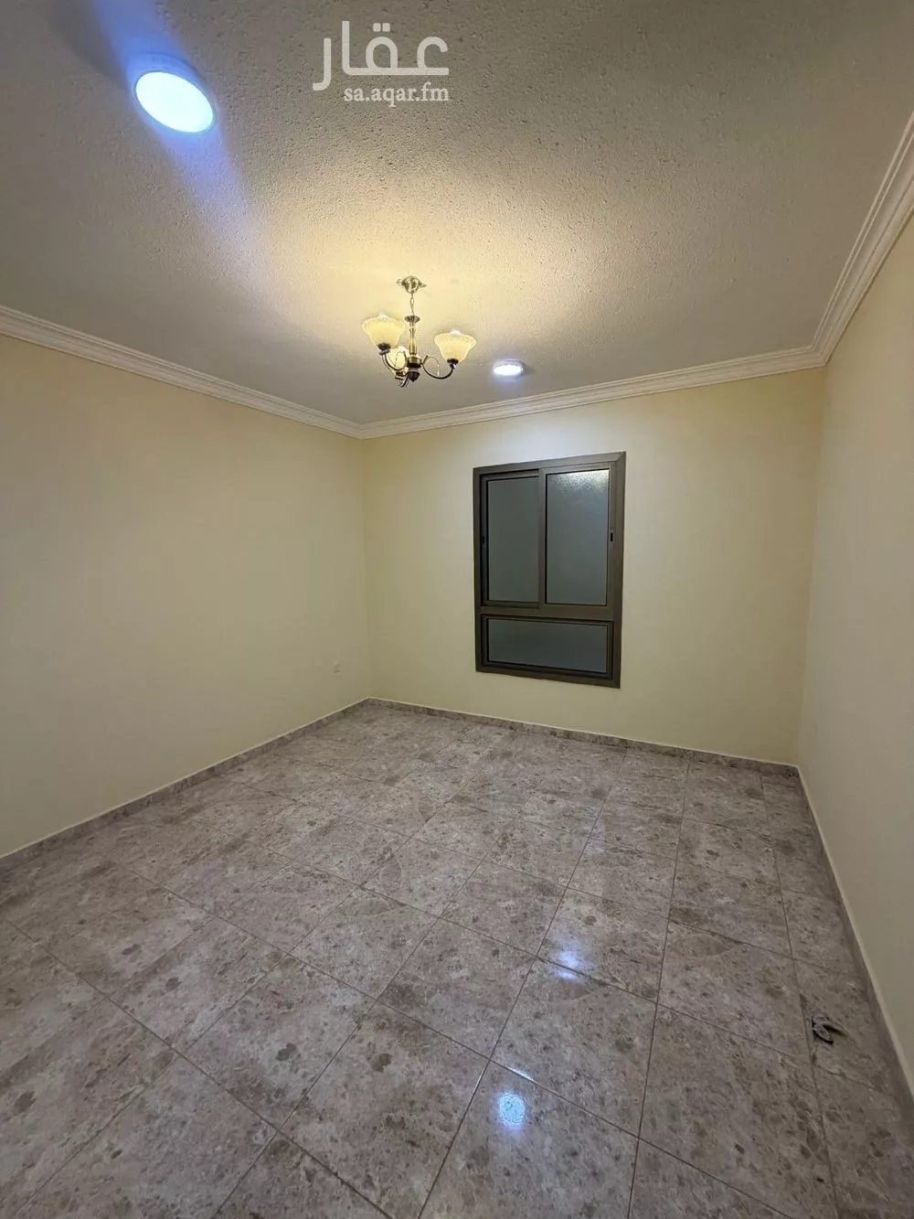 عمارة 694 م² في هجر 4