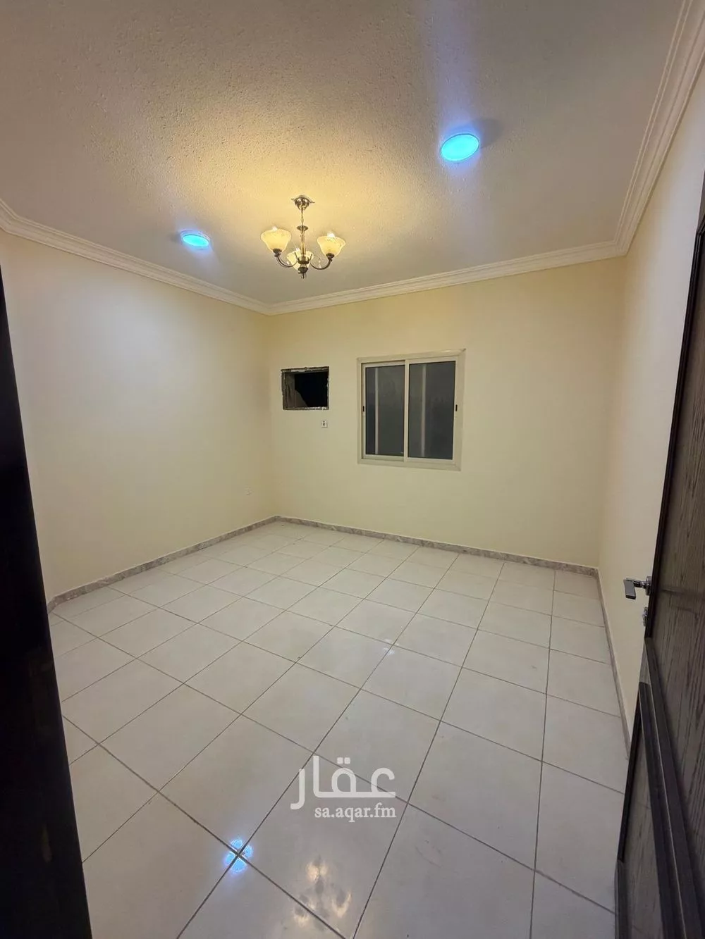 عمارة 694 م² في هجر 5