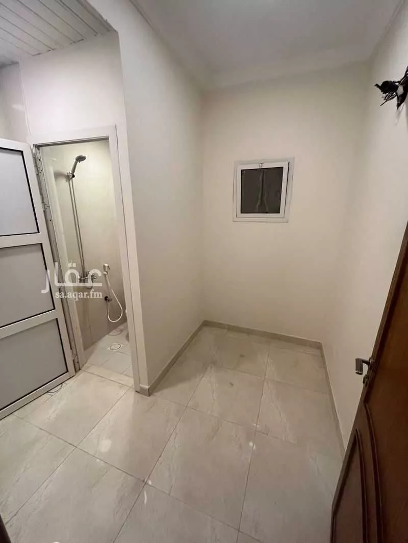 720 sqm building in Hajar 6