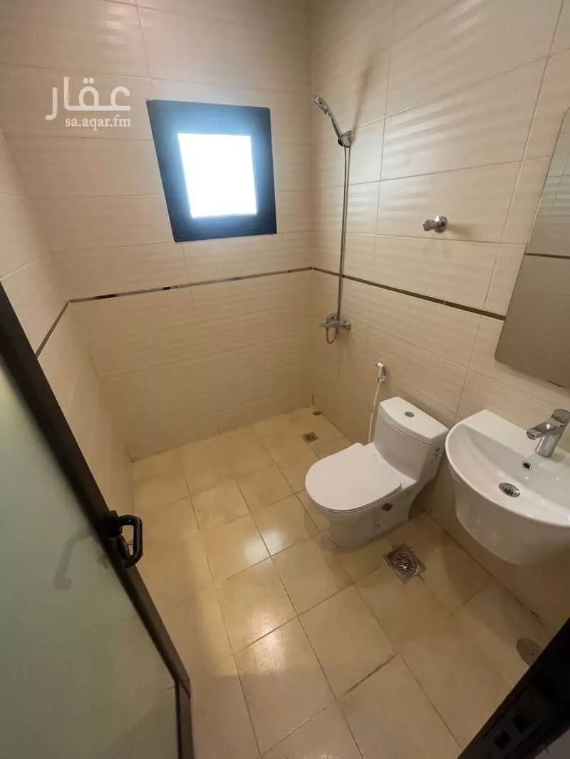 عمارة 1194 م² في الجامعة 4