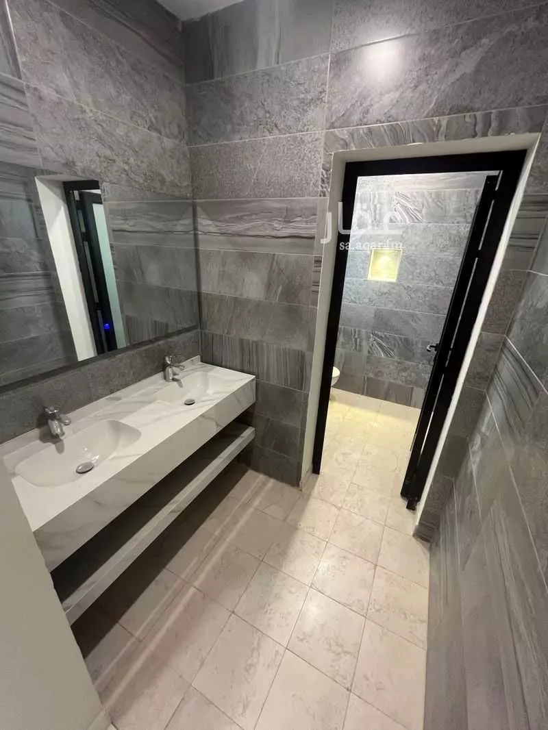 عمارة 1194 م² في الجامعة 6