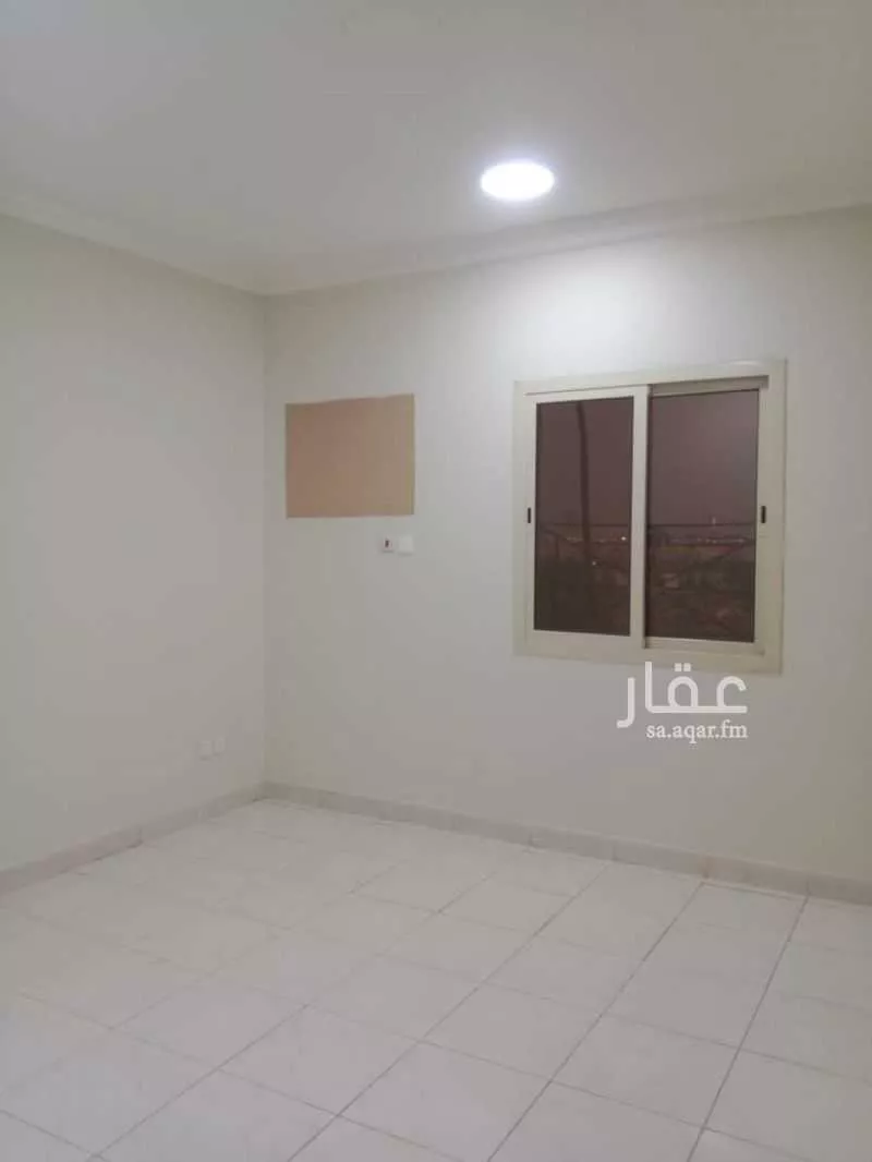 960 sqm building in Al Qusur 3