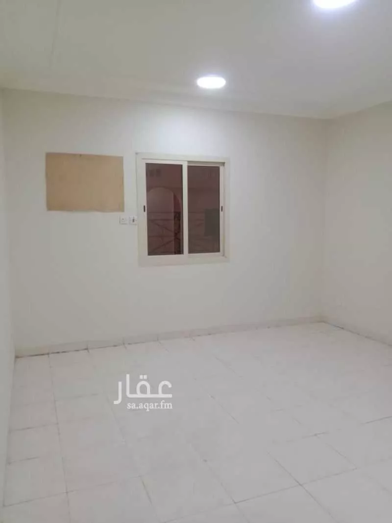 960 sqm building in Al Qusur 5
