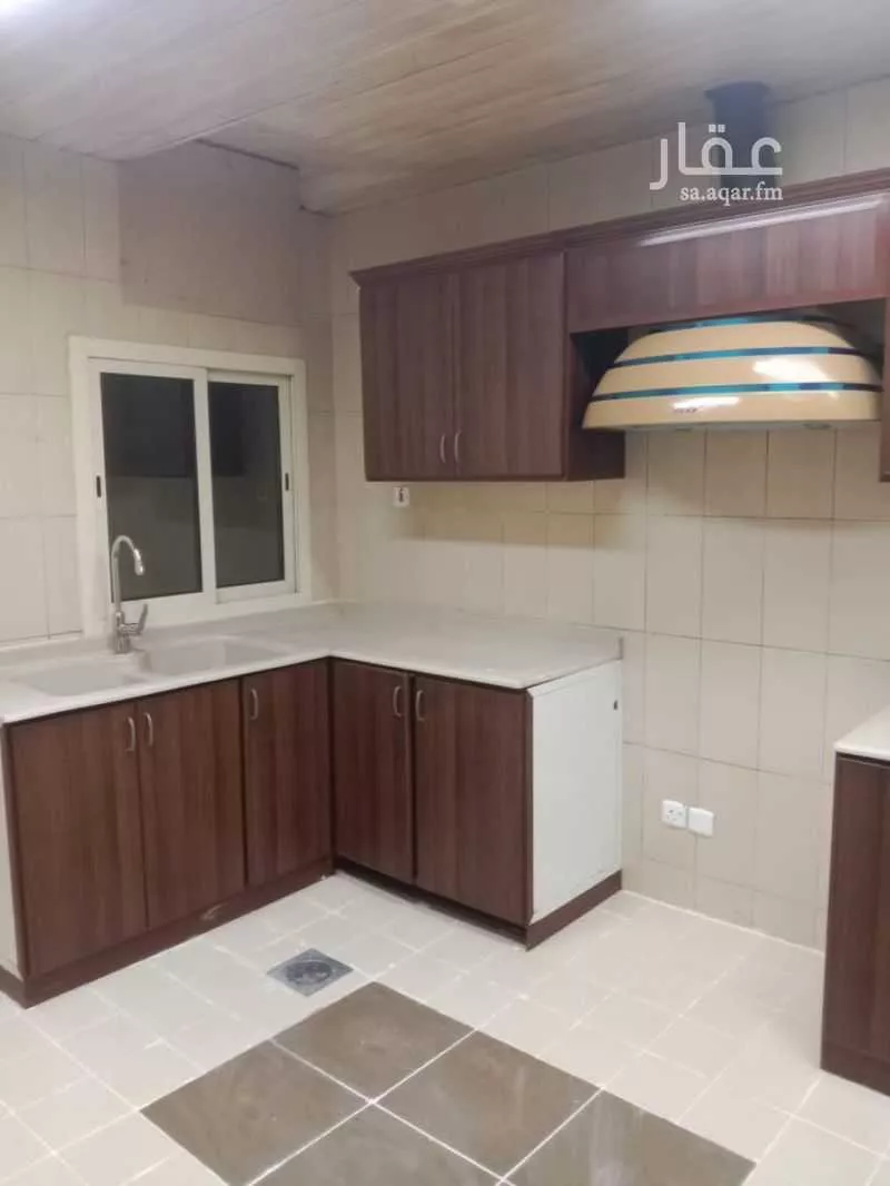 960 sqm building in Al Qusur 6