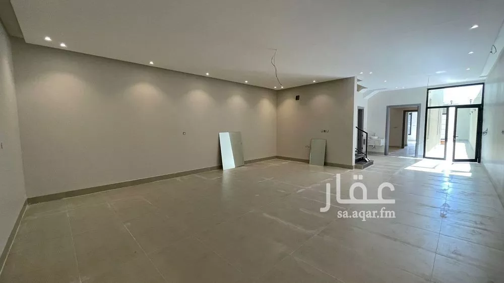 6 bedroom villa in Al Amwaj 2
