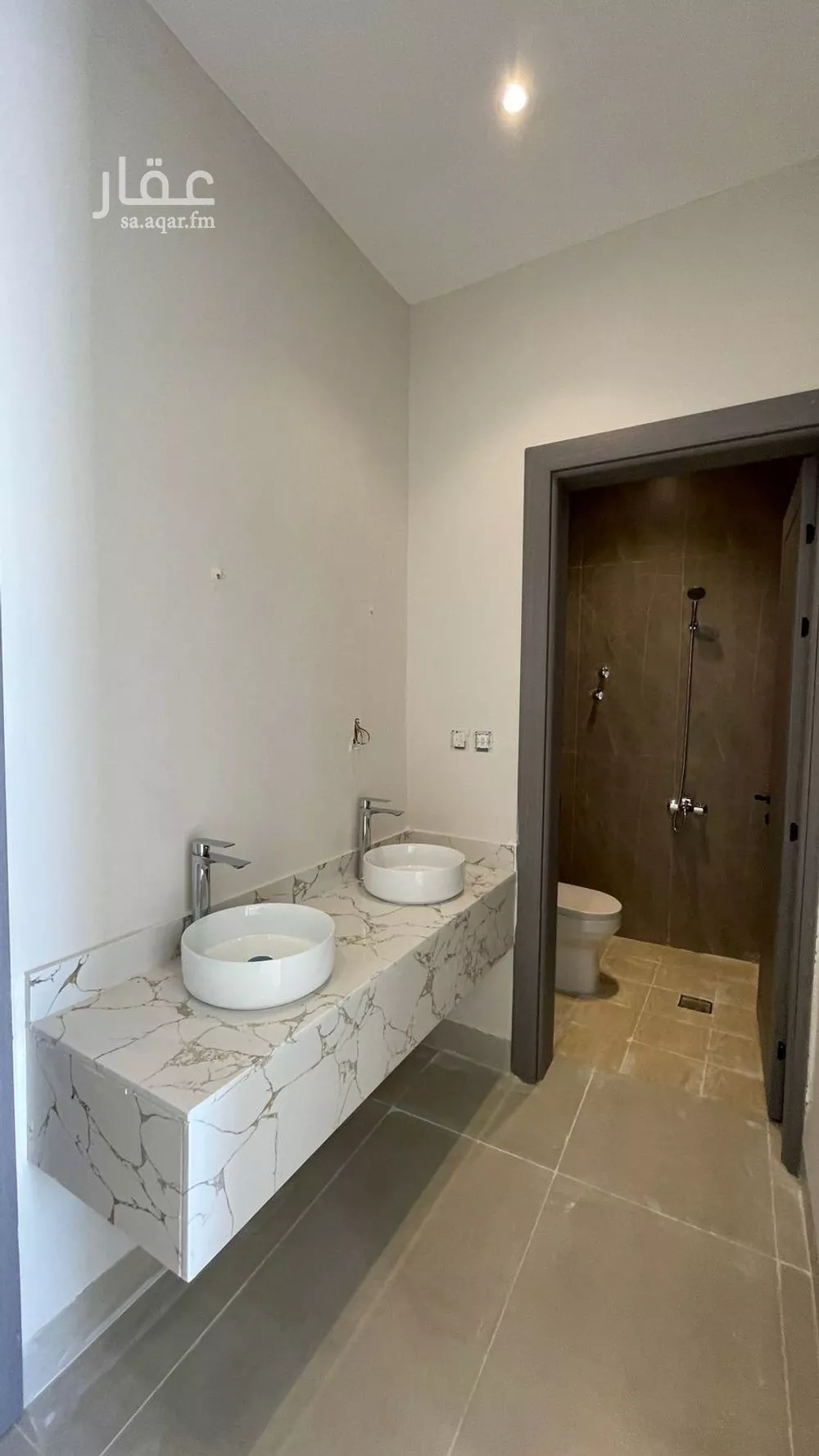 6 bedroom villa in Al Amwaj 17