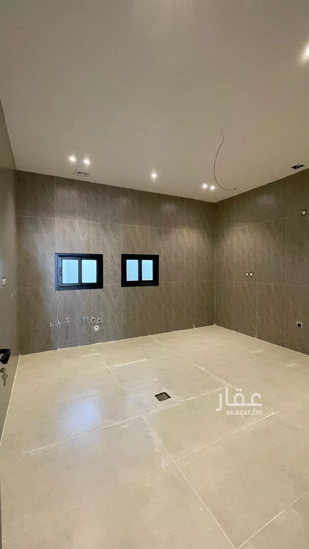 6 bedroom villa in Al Amwaj 23