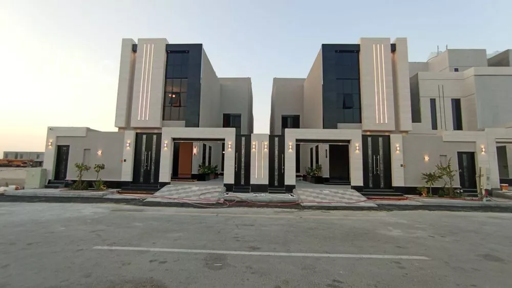 9 bedroom villa in As Sawari 3