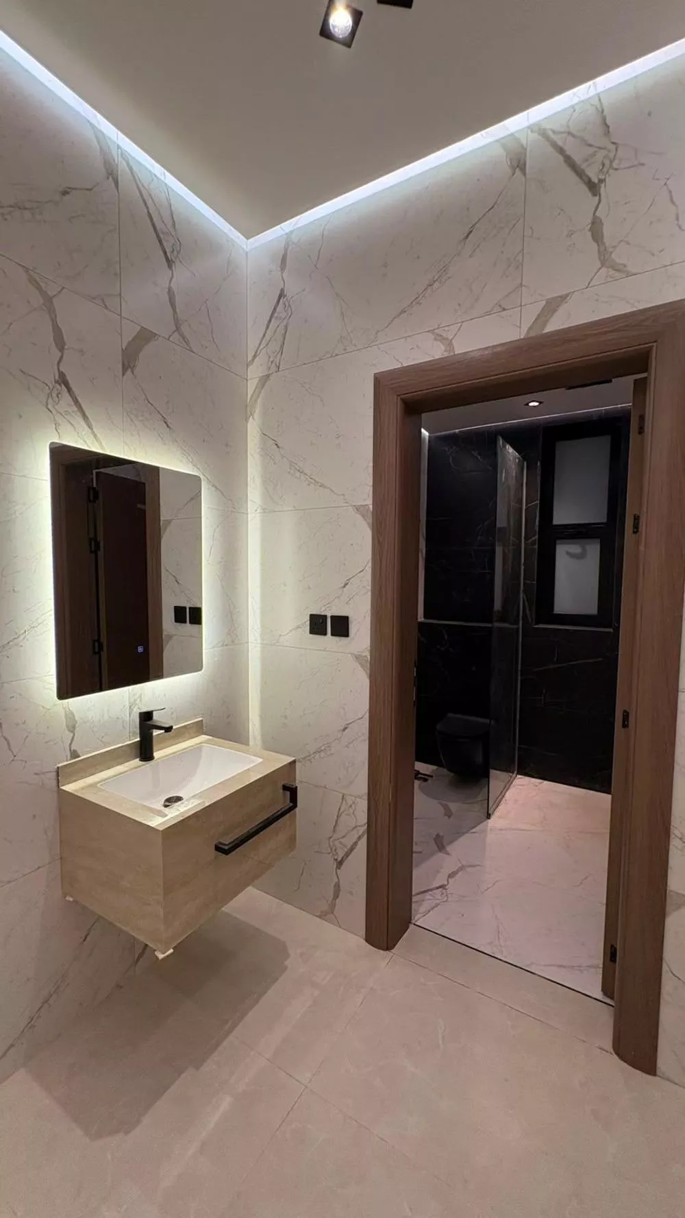 4 bedroom apartment in Al Salam, Madinah 9
