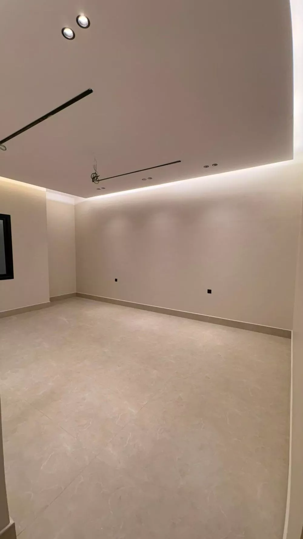 5 bedroom apartment in Al Salam, Madinah 7