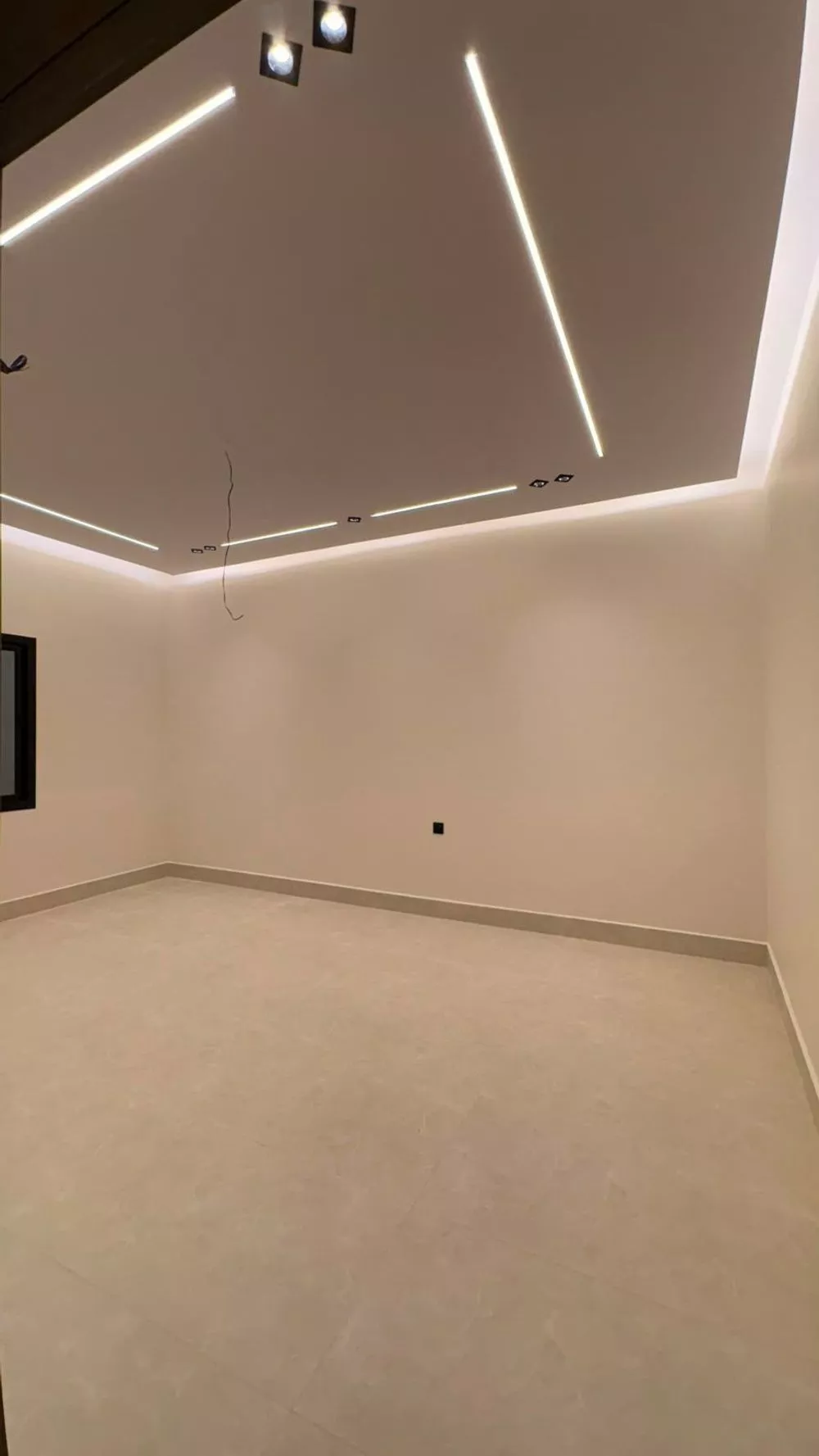 5 bedroom apartment in Al Salam, Madinah 8