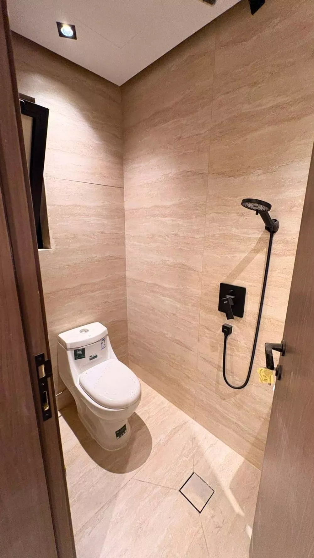 5 bedroom apartment in Al Salam, Madinah 13