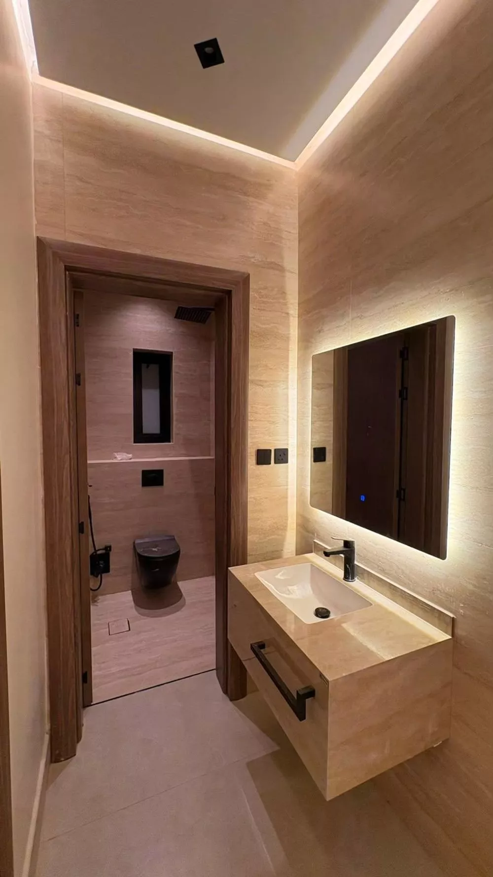 5 bedroom apartment in Al Salam, Madinah 14