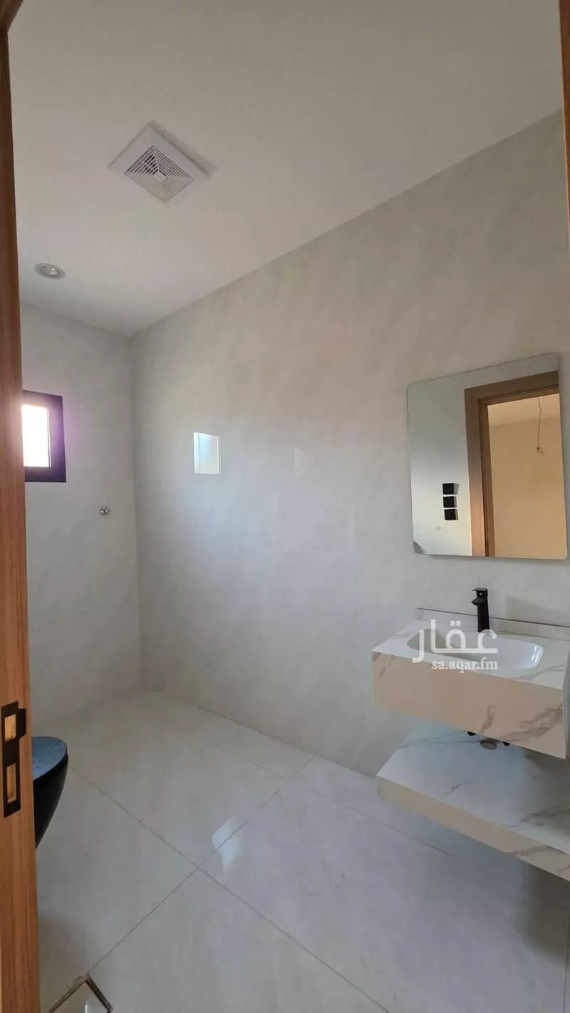 5 bedroom villa in Al Bashaer, Jeddah 4