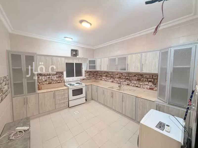 5 bedroom apartment in Ayn Al Khayf, Madinah 11