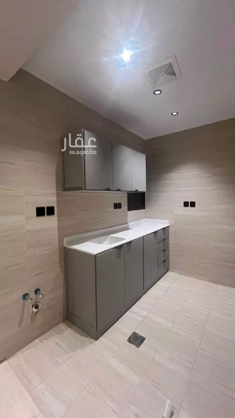 12 bedroom building in Umm Al Hamam Al Sharqi, Riyadh 3