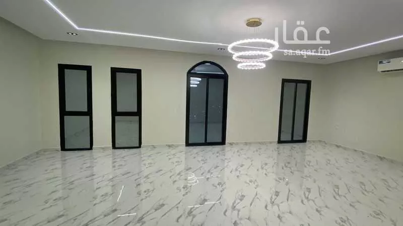 فيلا 6 غرف في الشراع 21