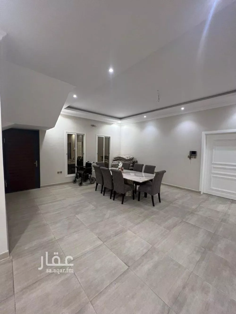 فيلا 6 غرف في البحيرة 3