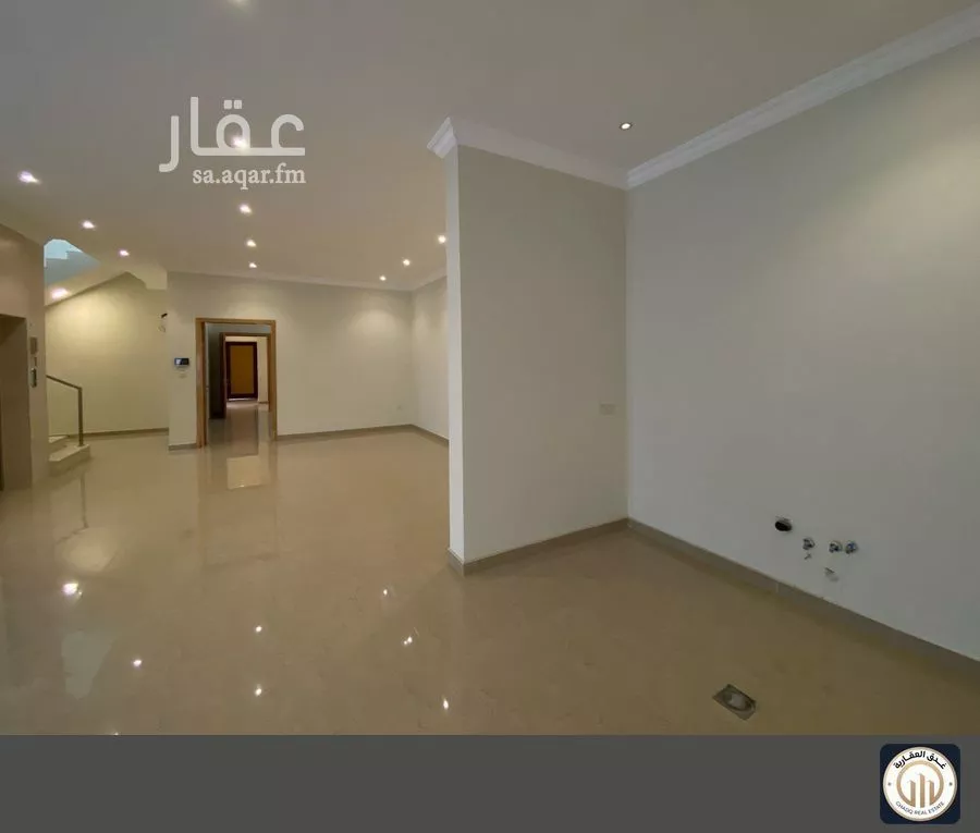 6 bedroom villa in At Tahliyah, Eastern Province 15