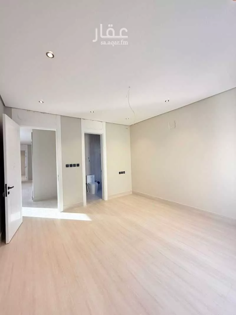 6 bedroom villa in Al Amwaj 2