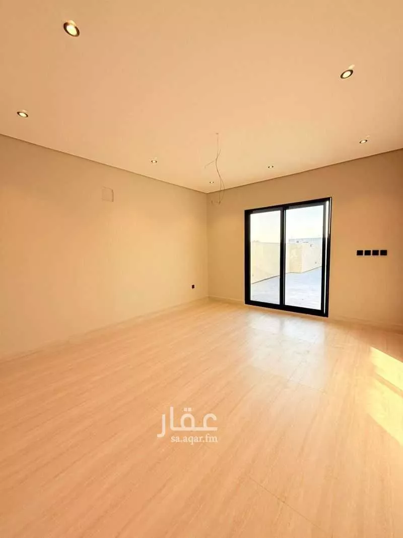 6 bedroom villa in Al Amwaj 15
