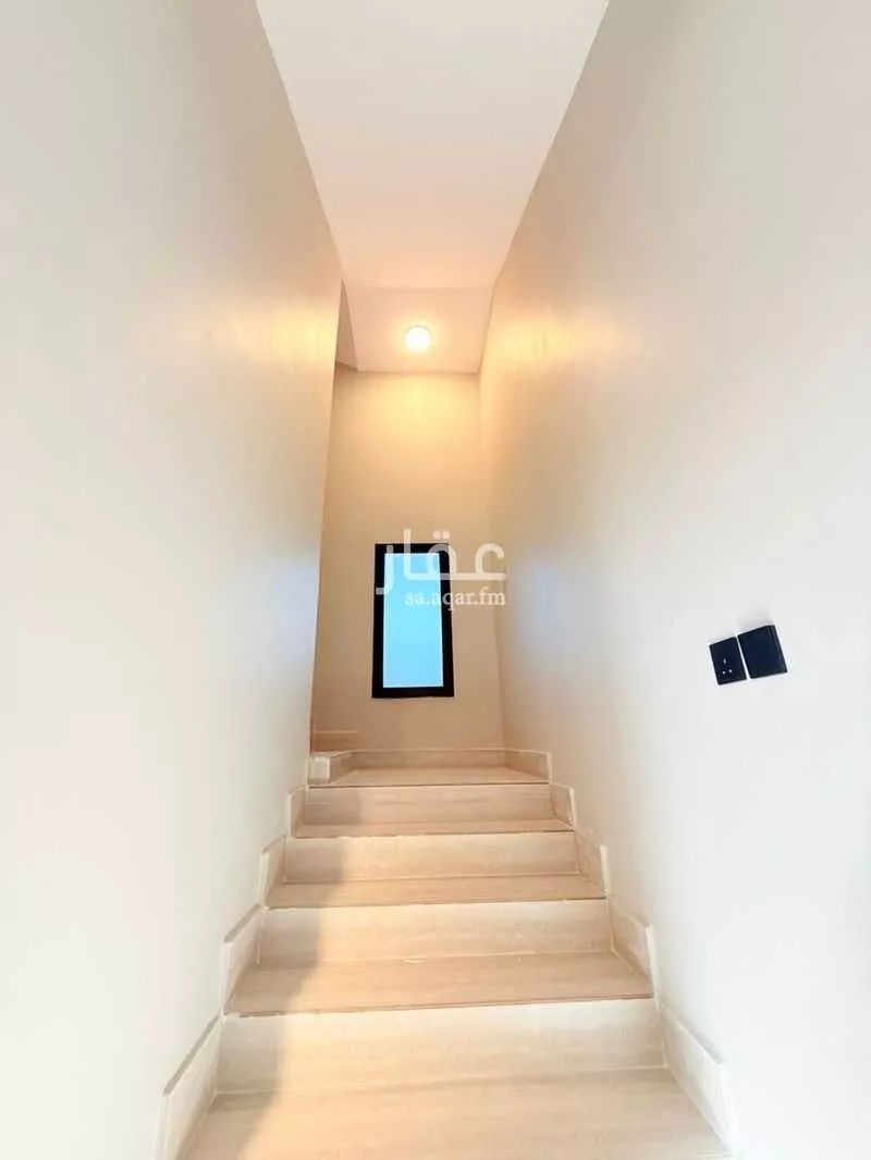 6 bedroom villa in Al Amwaj 16