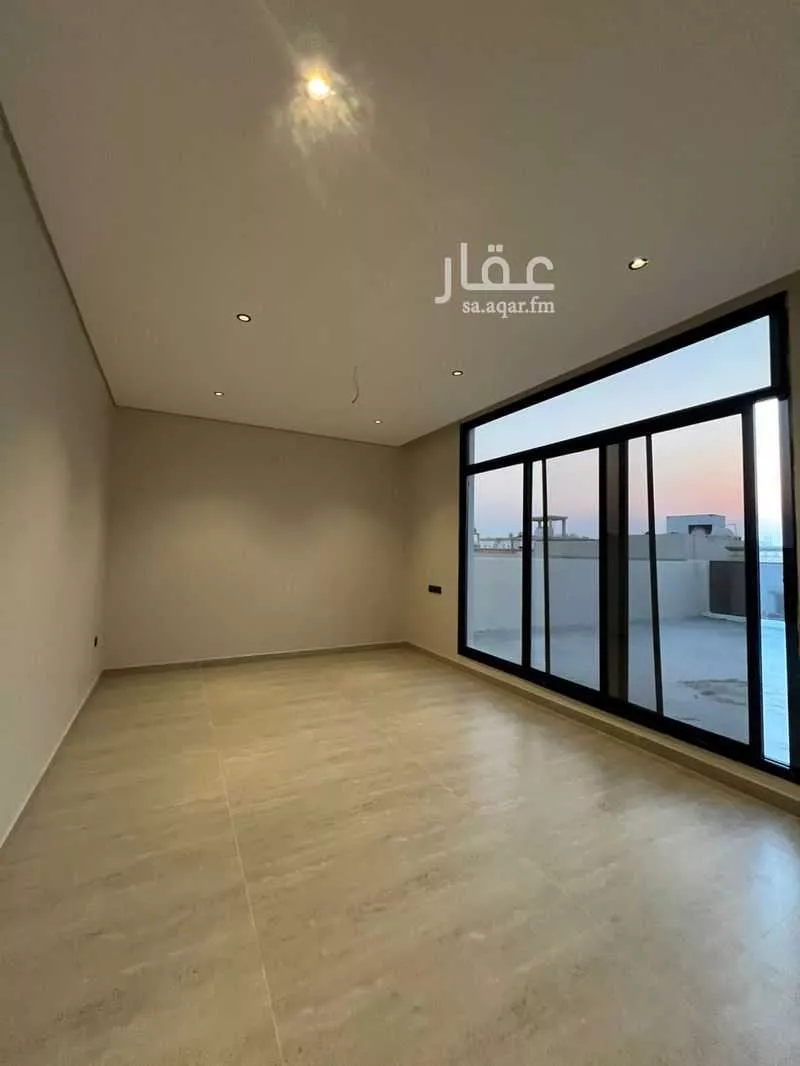 فيلا 8 غرف في الشراع 11