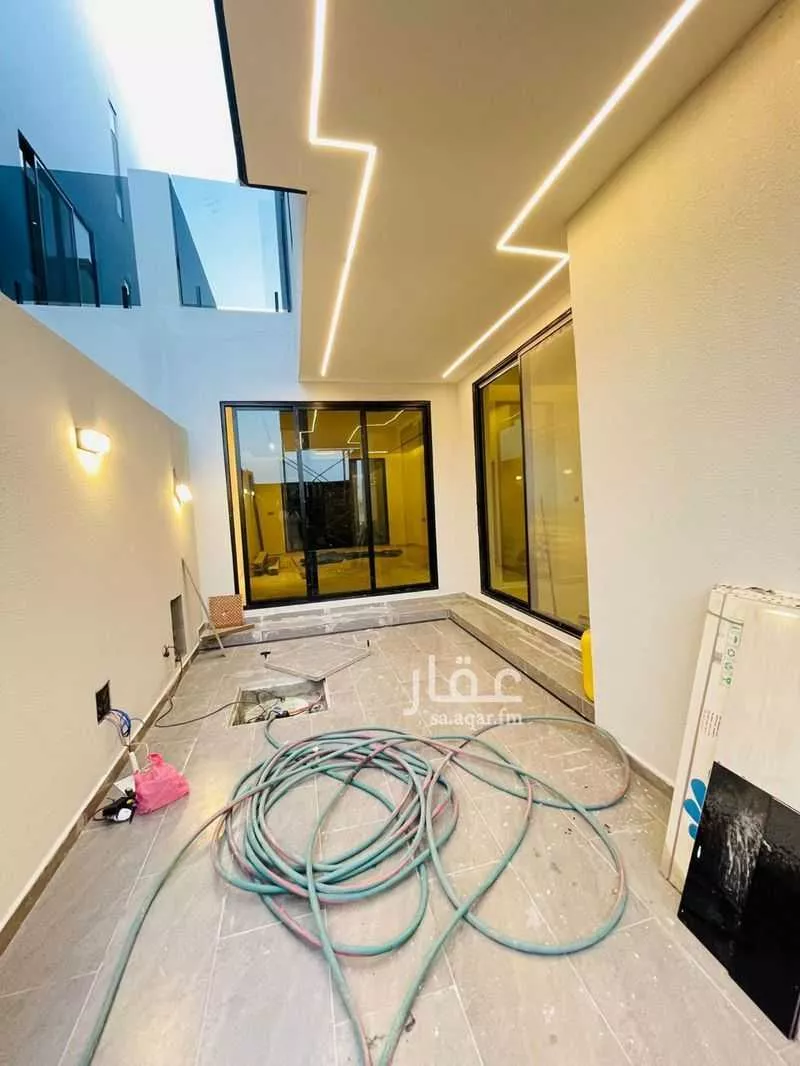6 bedroom villa in Al Shiraa 9