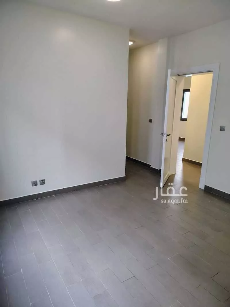 4 bedroom villa in Al Buhairah 11