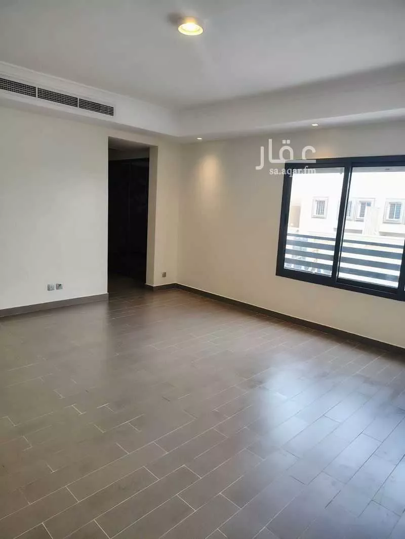 4 bedroom villa in Al Buhairah 12