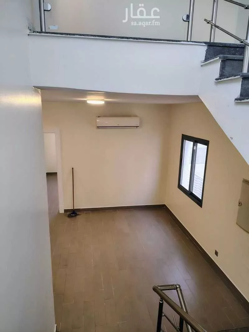 4 bedroom villa in Al Buhairah 3
