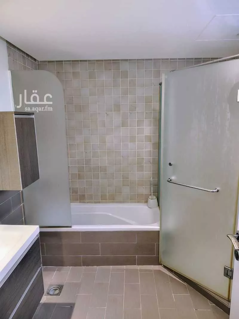 4 bedroom villa in Al Buhairah 6