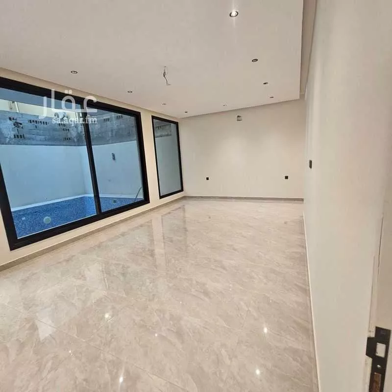 7 bedroom villa in At Tahliyah 15