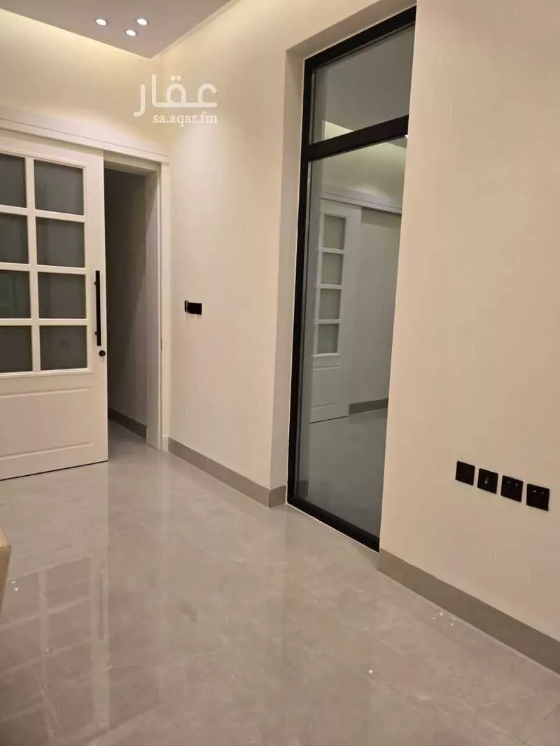 6 bedroom villa in Al Buhairah 11