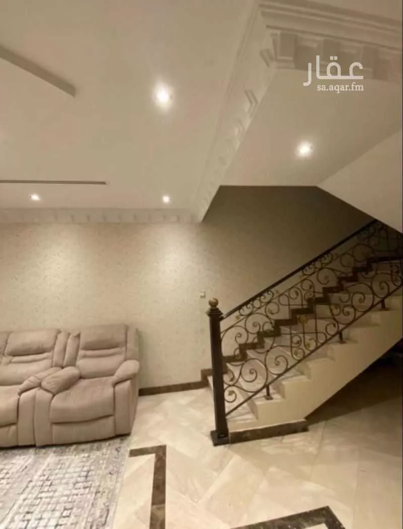 4 bedroom villa in Al Yarmouk 11